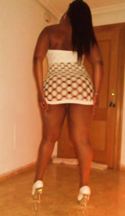 BOMBOM TU MULATA .. GUAPISIMA PECHOS GRANDES .. ADICTOS A LO