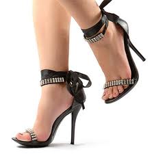 VEN A JUGAR CON NUESTROS PIES