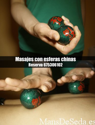 TITULADA MASAJE ORIENTAL EN BARCELONA