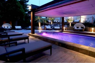 VEN A SUIZA A TRABAJAR. CLUB DE ALTO STANDING