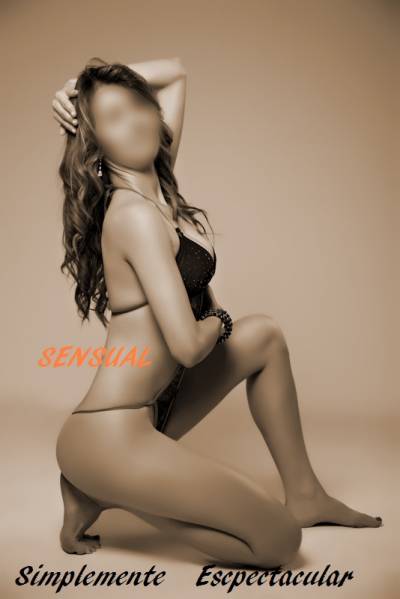 BUSCAS UNA MASAJISTA ALTA, ELEGANTE CON CLASE, RUBIA Y ESBEL