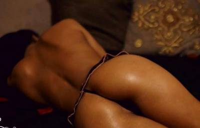 JULIA. MEZCLA SENSUAL Y EXCITANTE