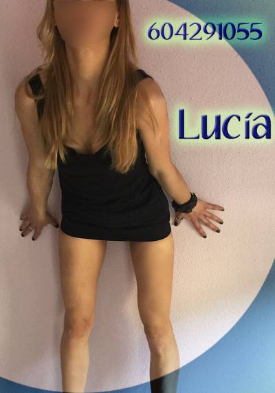 LUCIAAA! AMANTE DE LAS ORGIAS… SOY LIBERAL Y MUY CACHONDA