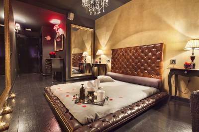 ¿TE ATREVES A PROBAR NUESTRO MASAJE LINGAM DELUXE?… EN FEL