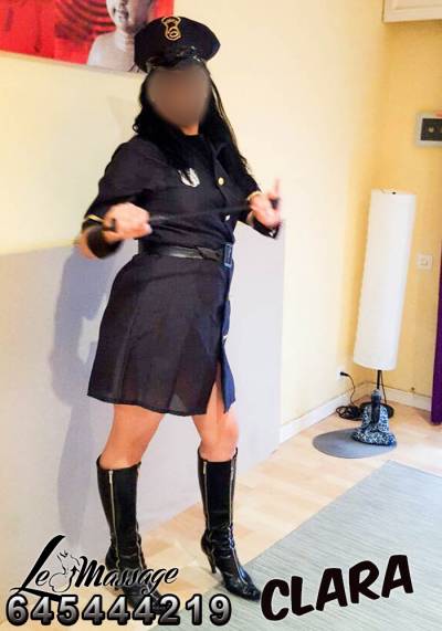 A CLARA LE ENCANTA EL IMPONENTE BDSM