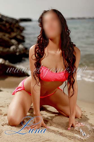 LUNA, JOVENCITA ESPAÑOLA DISPUESTA A COMPLACERTE
