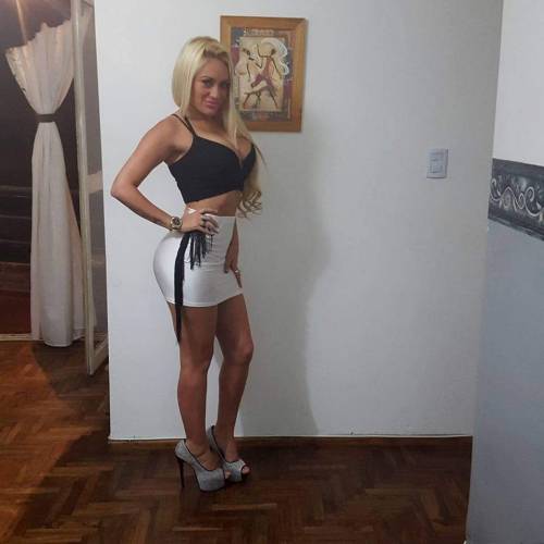 LOLA, JOVEN MUJERCITA EN CAMBRILS..SEXO Y VICIO