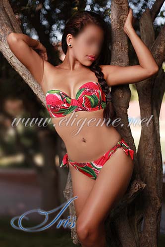 IRIS- TEEN ATREVIDA Y GOLOSA…..ME APETECE UN DULCE….