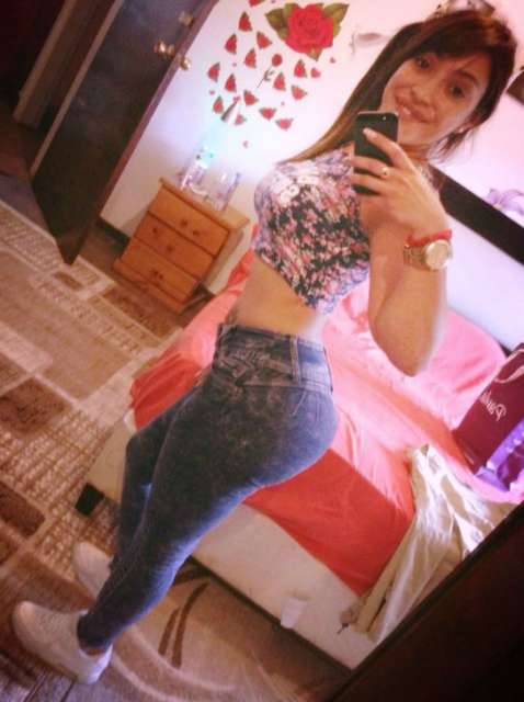 TREMENDA ESPAÑOLA JOVENCITA. VICIO A TOPE