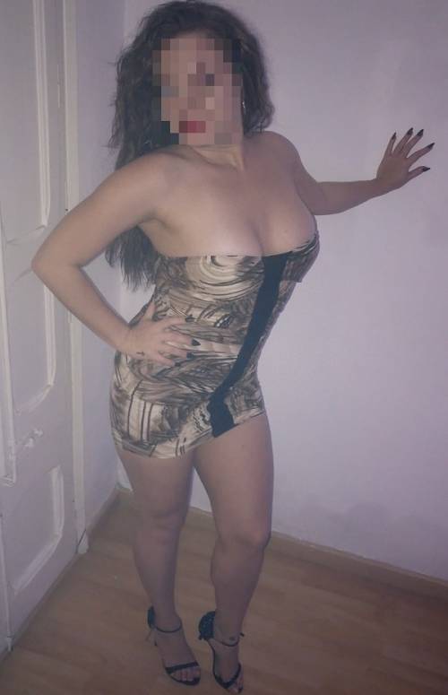 BRAZILEÑA SABROSA TETAS GRANDES ME ENCANCA CHUPAR