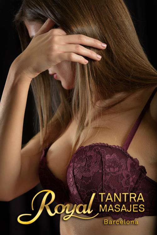 CLARA 25 AÑOS ELEGANTE CATALANA DE CUERPO PERFECTO Y CARITA