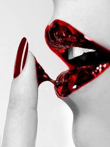 AGENCY QUEENS IBIZA -CONTACTOS-