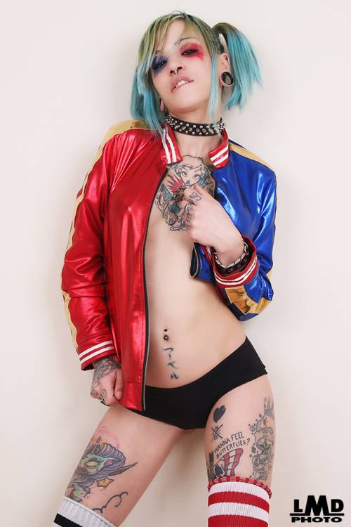 HARLEY SUICIDE GIRL ATREVETE CON ALGO DIFERENTE POR FIN