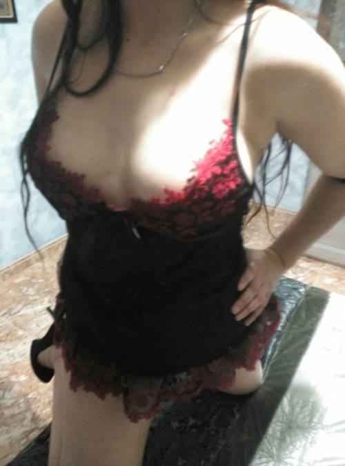 NOVEDAD EN CAMBRILS ROSA 19 AÑITOS ANDALUZA   DISPUESTA A TO