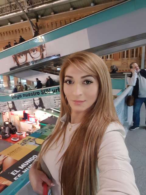 NOVEDAD Y MUY CACHONDA