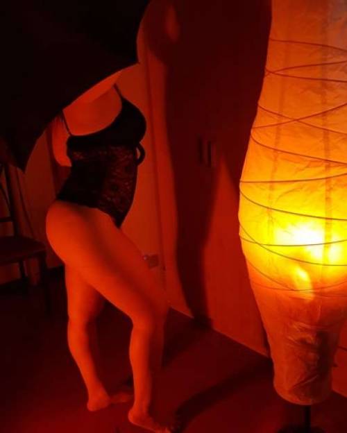 RUBIA ESTUDIANTE CUERPO TEEN NOVEDAD