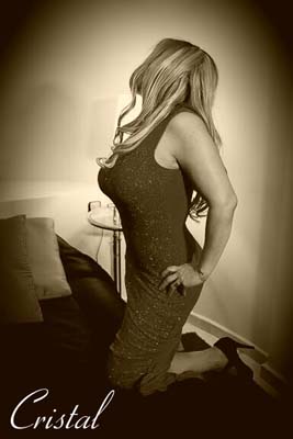 RECIÉN LLEGADA, EXPERIMENTADA MAESTRA DEL AMOR, SEDIENTA DE