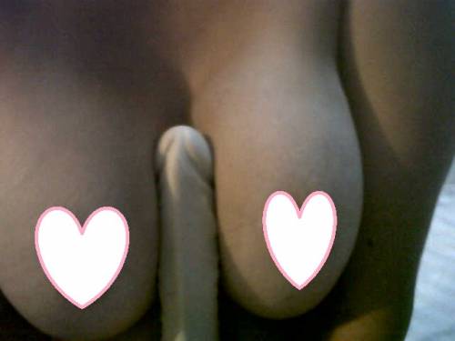 VENEZOLANA CALIENTE Y JUGUETONA