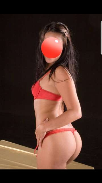 NOVEDAD VALENTINA GUAPA Y MUY CACHONDA