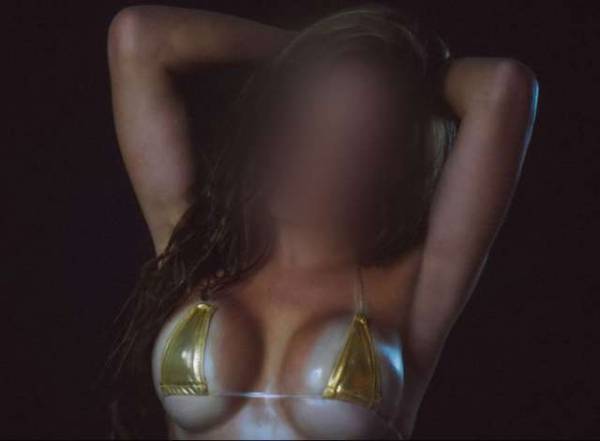 EMILIANA, TU PUTA MÁS CALIENTE 692257332
