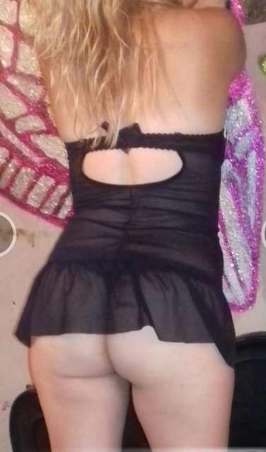 MONTSE MADURITA MUY CACHONDA