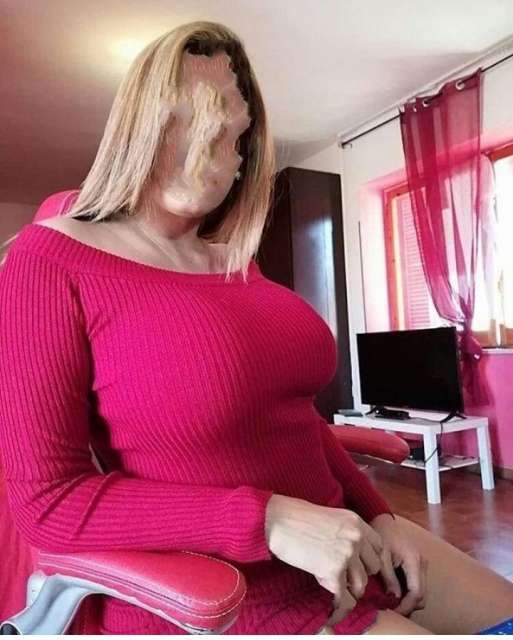 MONTSE MADURITA MUY CACHONDA