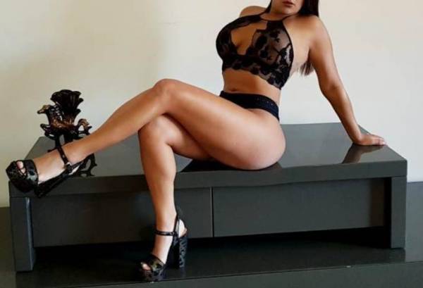 EMILIANA MEJICANA SEXY Y MUY CACHONDA 692257332