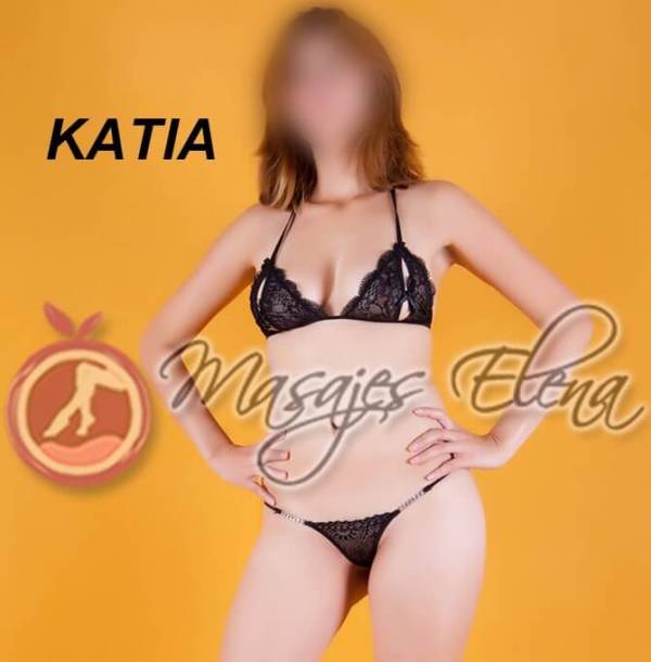 DUO MÁGICO DE ATREVIDAS MASAJISTAS. MASAGE A 4 MANOS 603709