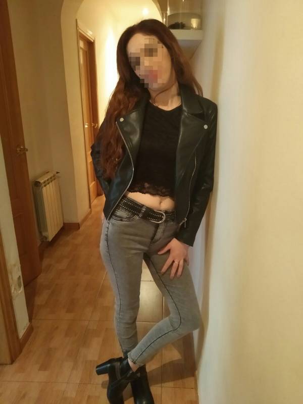 RUMANA CHOCHO ARDIENTE CON GANAS DE FOLLAR ** AITANA ** 50 E