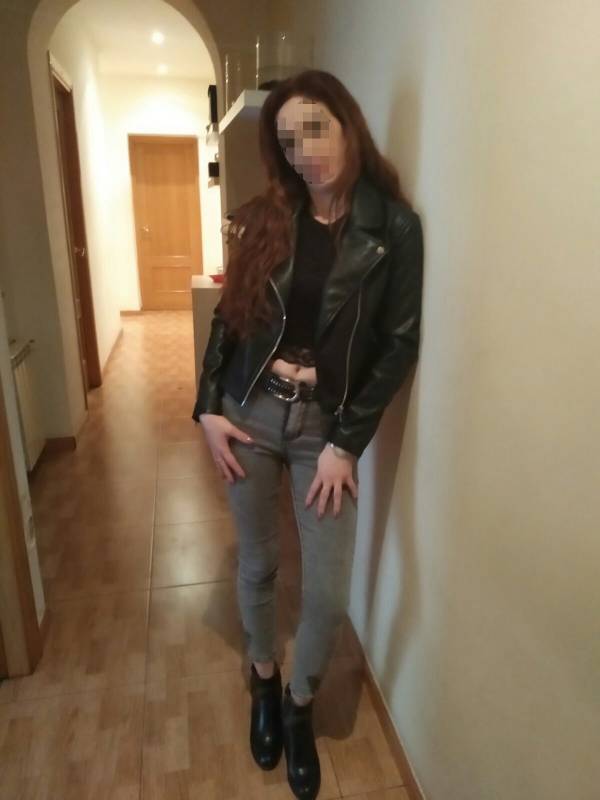 RUMANA CHOCHO ARDIENTE CON GANAS DE FOLLAR ** AITANA ** 50 E