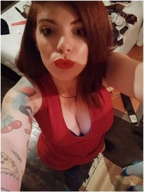 PELIRROJA MORBOSA, MANDO VIDEO X WHATSAPP