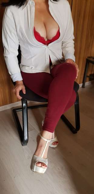 OJO! UNA ABUELA. . . CON CUERDA PARA RATO