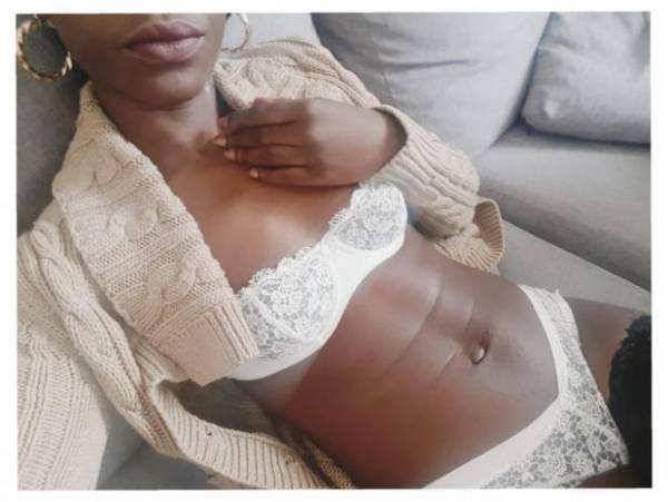 JOVENCITAS SEXIS Y ATREVIDAS,BESOS CON LENGUA!FOTOS REALES E