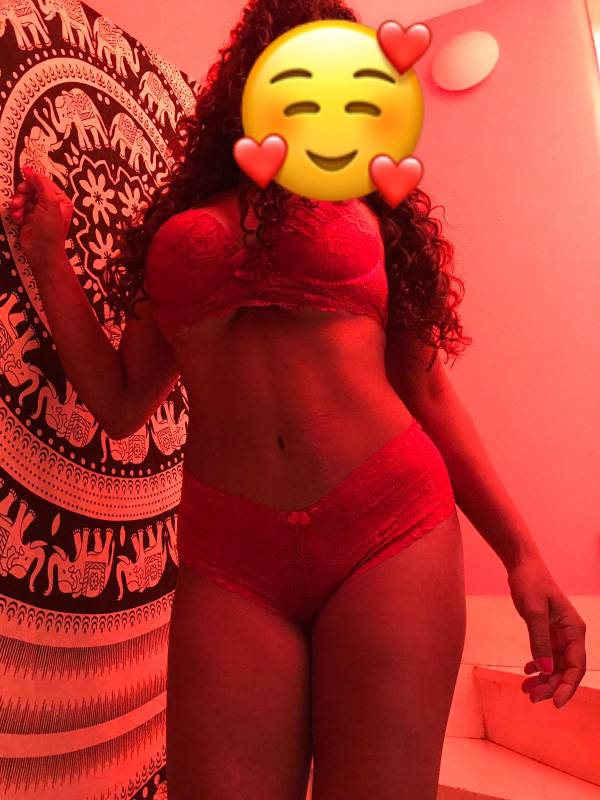 LAURA, SEXO Y FIESTAS DESDE 30 EURITOS 645940931