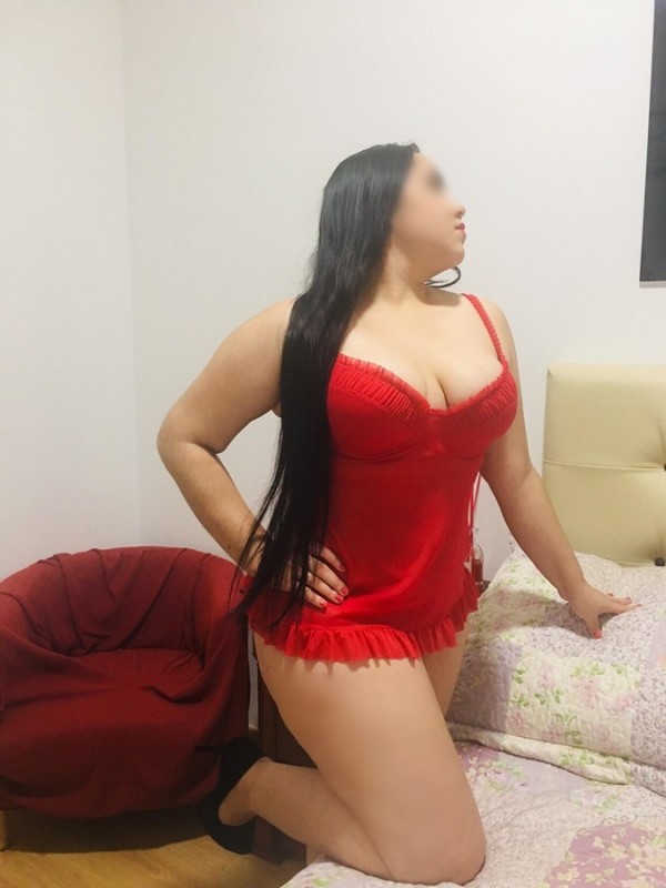 J. O. V. E. N. C. I. T. A. FOGOSA Y CALENTORRA 632790763