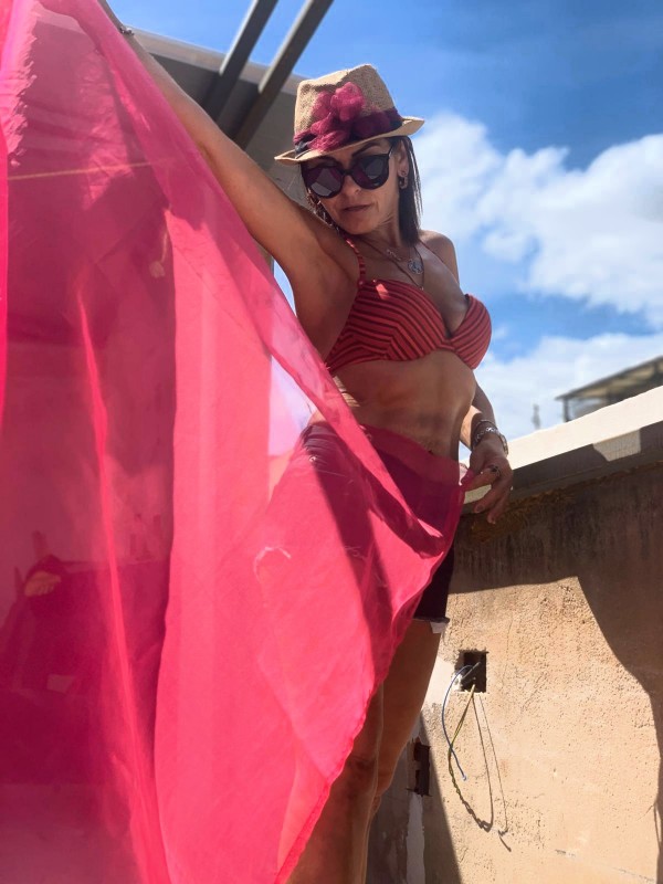 RUSITA MASAJISTA ERÓTICA CON EL MEJOR FINAL 611204786