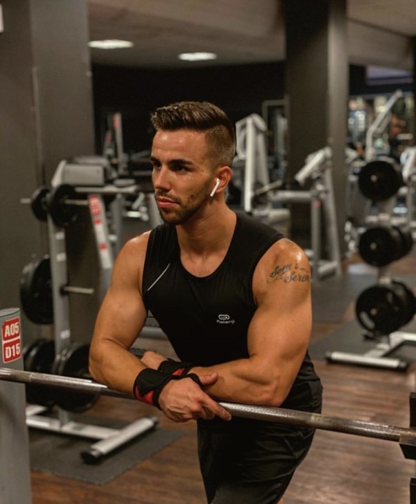 SOLO ATIENDO WHATSAPP / DESPLAZAMIENTOS / MUJERES 685245063