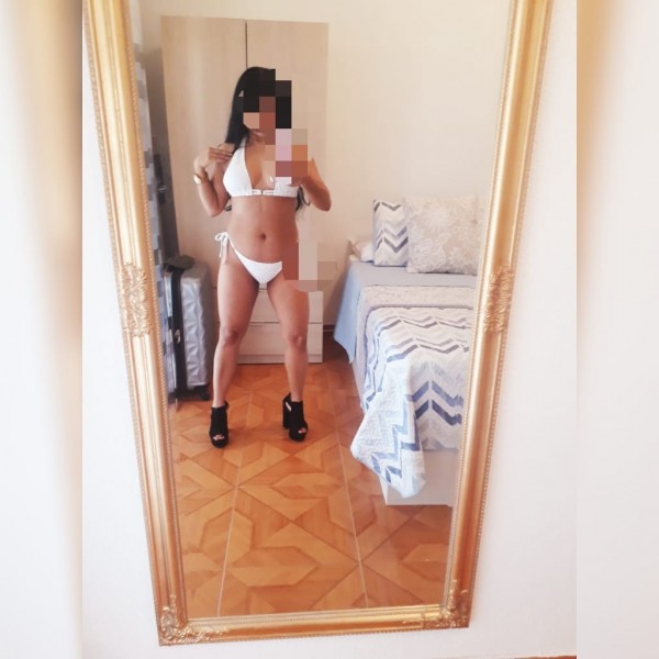 RUBY TU MASAJISTA CAXONDA  633715057