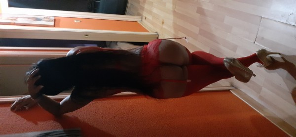 RUBY TU MASAJISTA CAXONDA  633715057