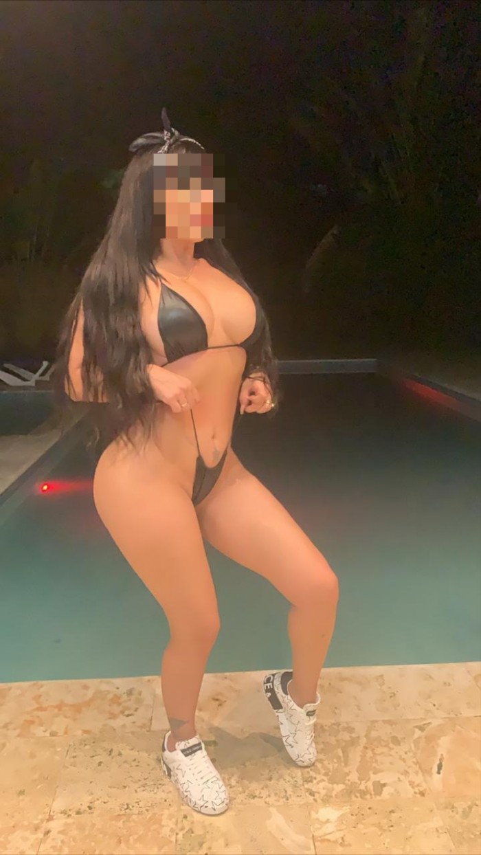 Me llamo Jessica y soy una chica muy cachonda