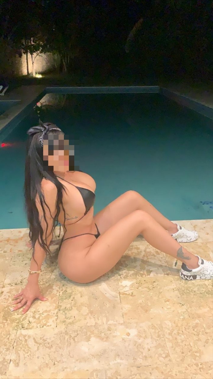 ME LLAMO JESSICA SOY UNA CHICA LATINA SÚPER RICA
