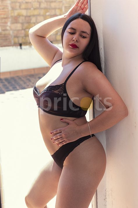 SOY ADINA! EMPEZAMOS UN RICO MASAJES ERÓTICO