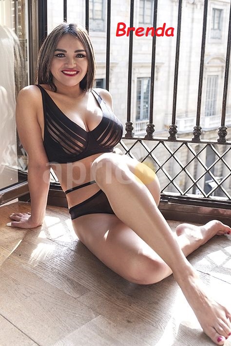 UNA DIOSA EN LA CAMA…………………………