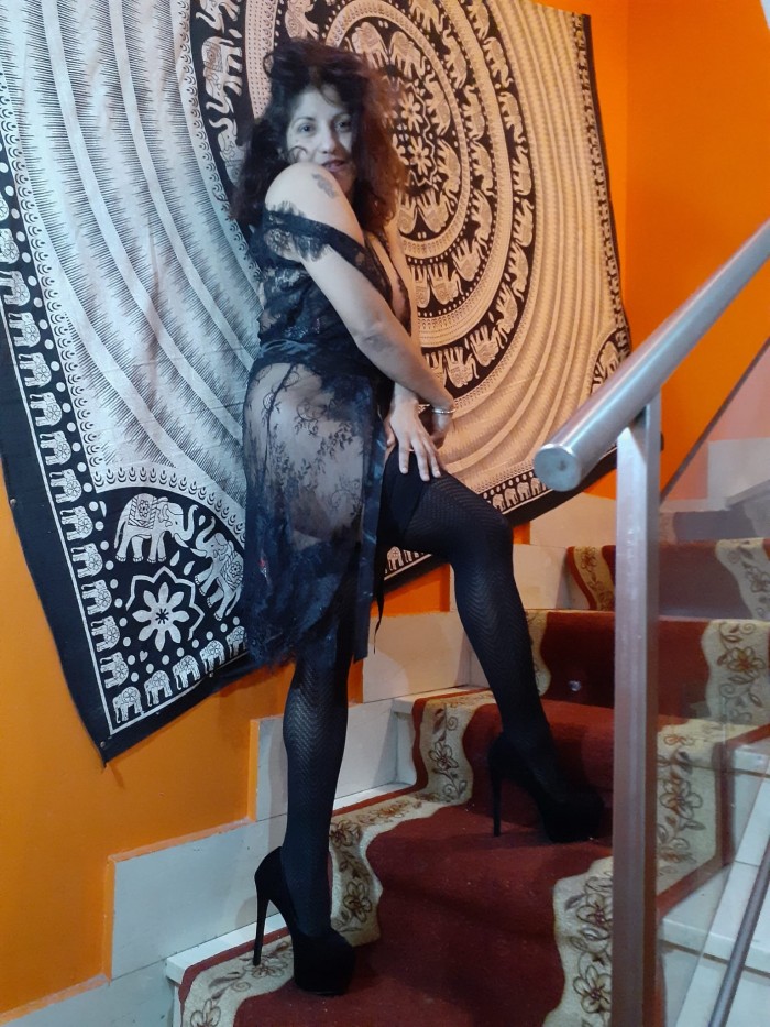 BELLA NIÑATA MORBOSA