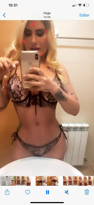 Bonita brasileña rubia, tetona y culazo