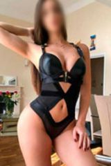 CANDELA CAÑERA, JOVEN Y MUY FIESTERA