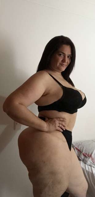 BBW CON CURVAS REALES