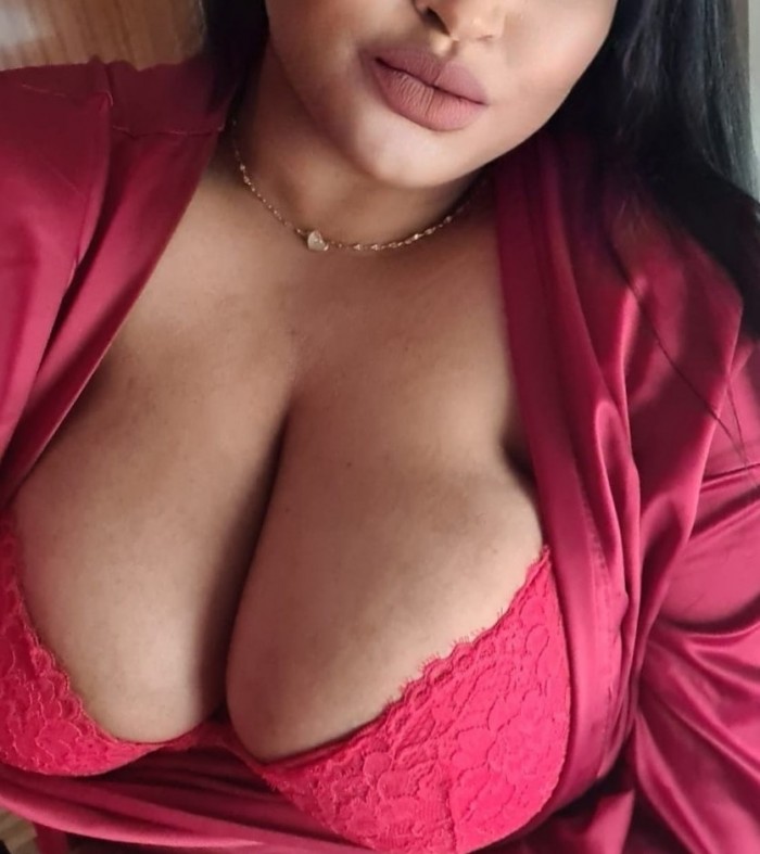 GABY, Soy una chica ardiente Y muy viciosa