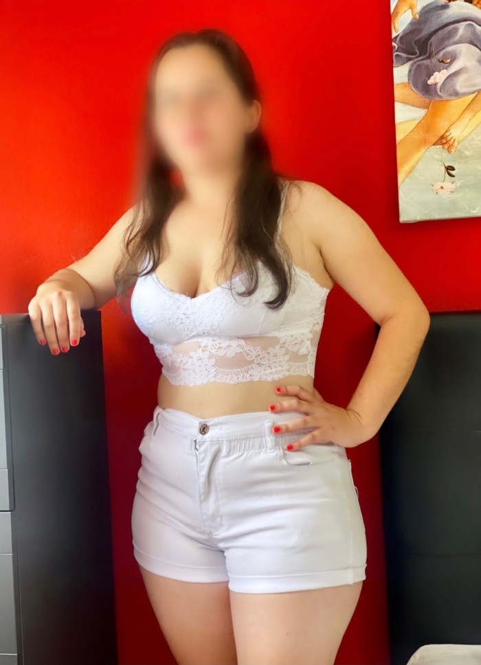 PUTITA DELICIOSA ME ENCANTA EL PLACER