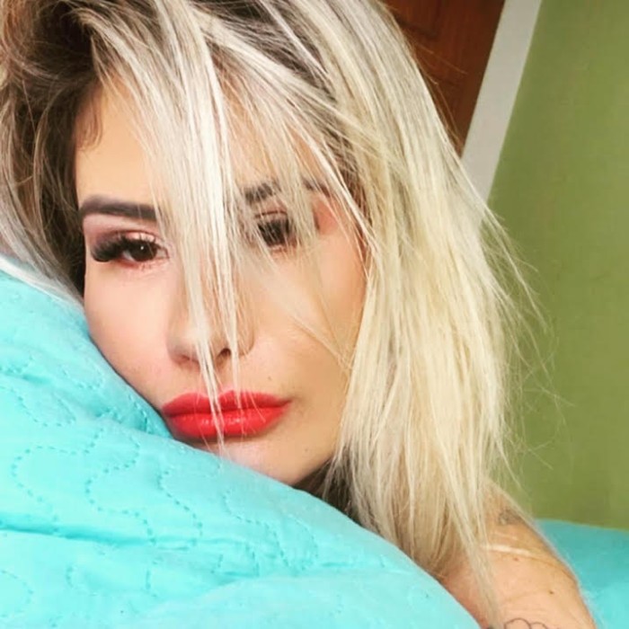 BONITA BRASILEñA RUBIA, TETONA Y CULAZO